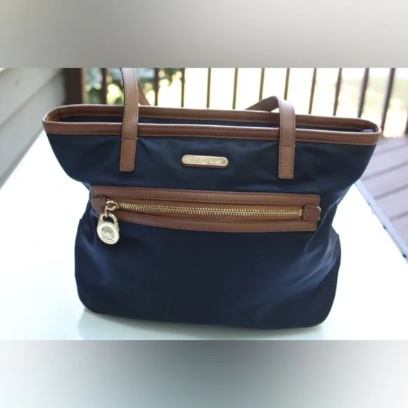 Michael Kors tote bag - Picture 14 of 15